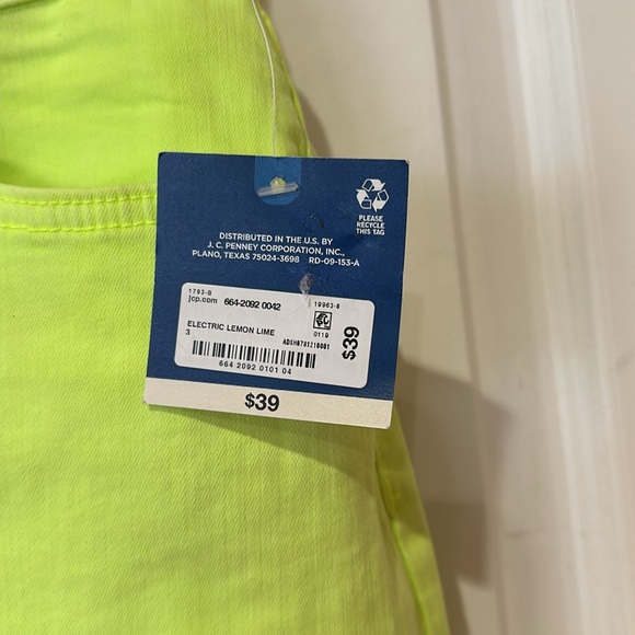 Women’s juniors neon green Arizona Jean skirt size 3 new with tags - Picture 4 of 6